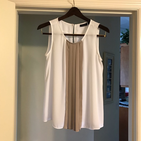 Apt. 9 Tops - Ladies blouse